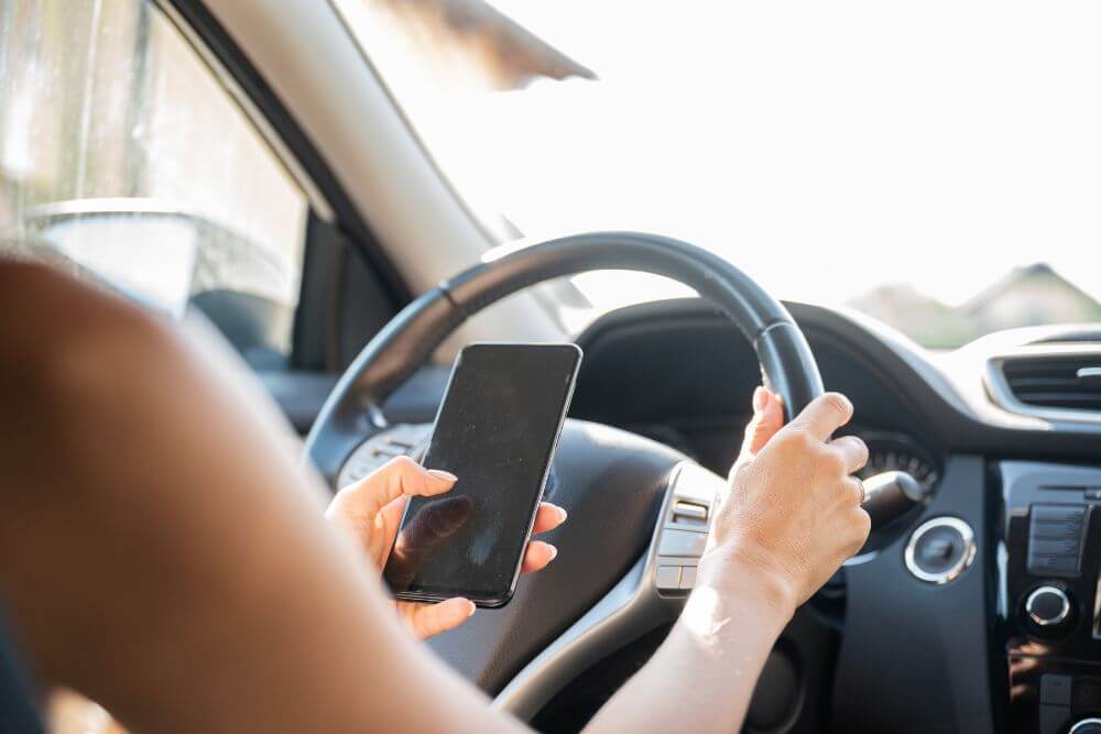 How You Can Be a Better Driver by Limiting Distractions